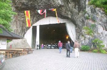 hoehlenrocktheoelder_1 hoehlenrocktheoelder_1